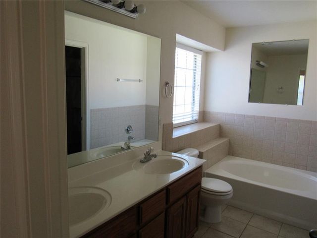 17405 Bronze Lane, Edmond, OK 73012