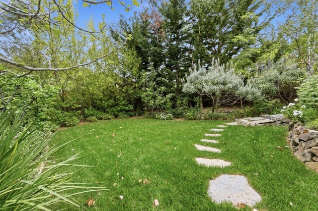 1700 Pine Knoll Drive, Belmont, CA 94002