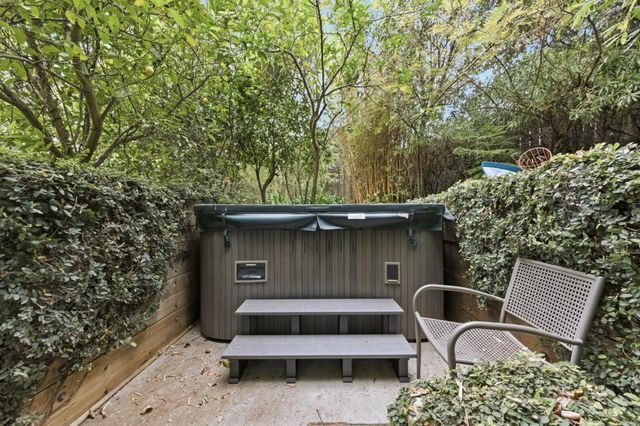 1700 Pine Knoll Drive, Belmont, CA 94002