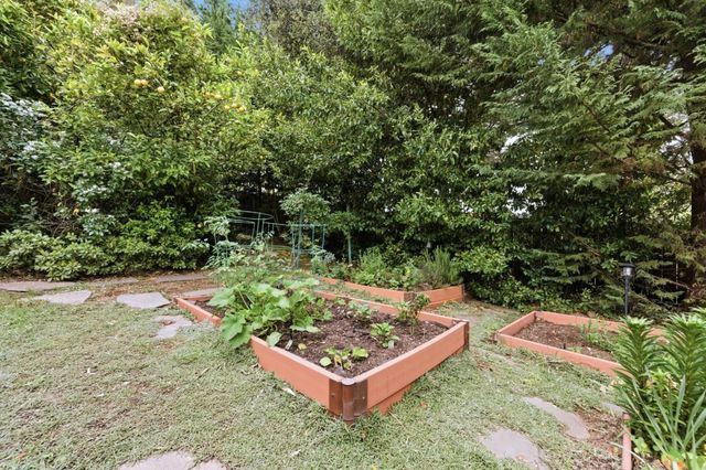 1700 Pine Knoll Drive, Belmont, CA 94002