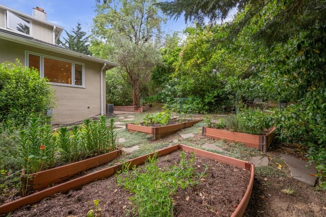 1700 Pine Knoll Drive, Belmont, CA 94002