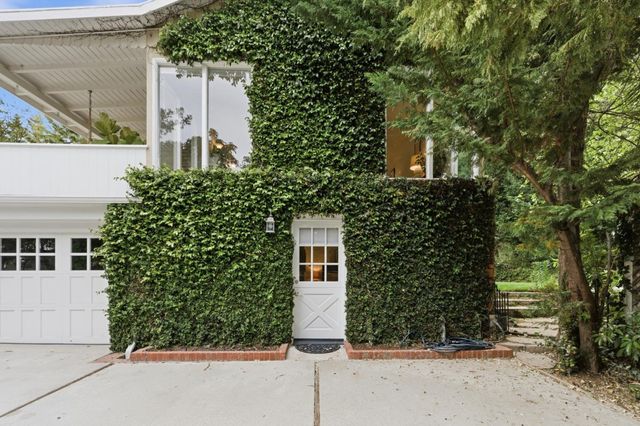 1700 Pine Knoll Drive, Belmont, CA 94002