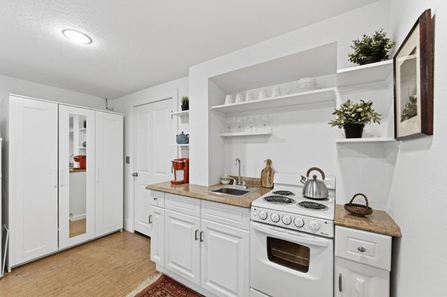 1700 Pine Knoll Drive, Belmont, CA 94002