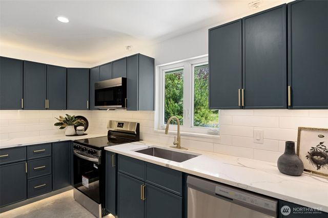 3518 Petersville Road NE, Bremerton, WA 98310