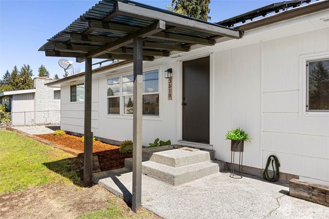 3518 Petersville Road NE, Bremerton, WA 98310