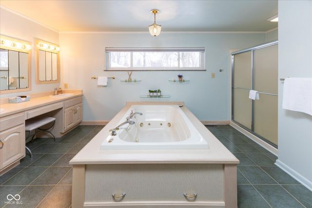 8804 Cholla Road, Indianapolis, IN 46240