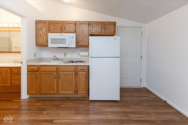 8804 Cholla Road, Indianapolis, IN 46240