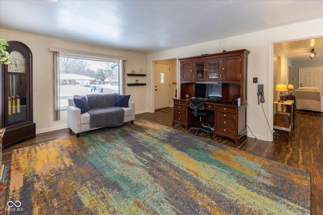 8804 Cholla Road, Indianapolis, IN 46240