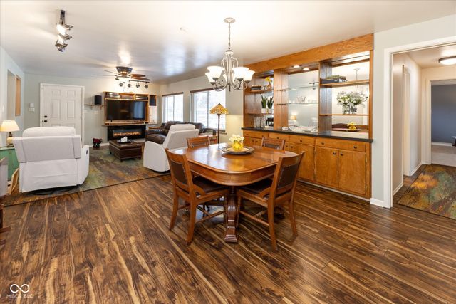 8804 Cholla Road, Indianapolis, IN 46240