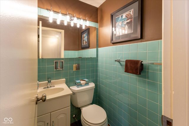 8804 Cholla Road, Indianapolis, IN 46240