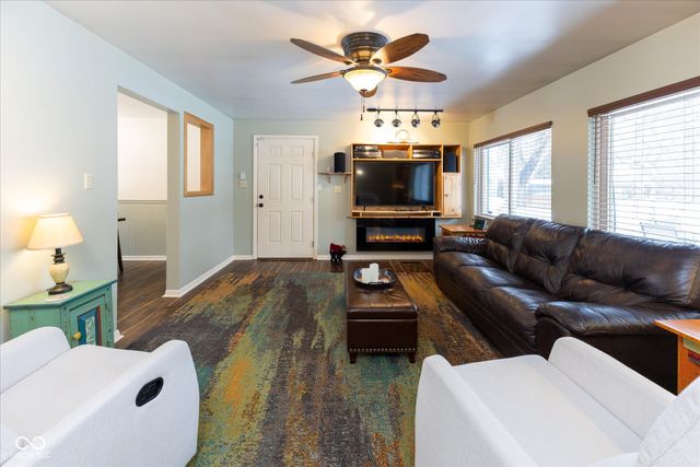 8804 Cholla Road, Indianapolis, IN 46240