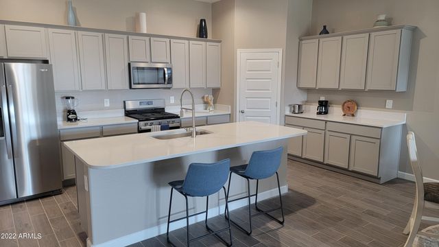 40871 W SUNLAND Drive, Maricopa, AZ 85138