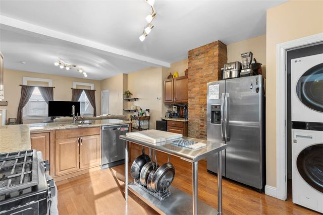 2818 Edwards Way, South Side, PA 15203