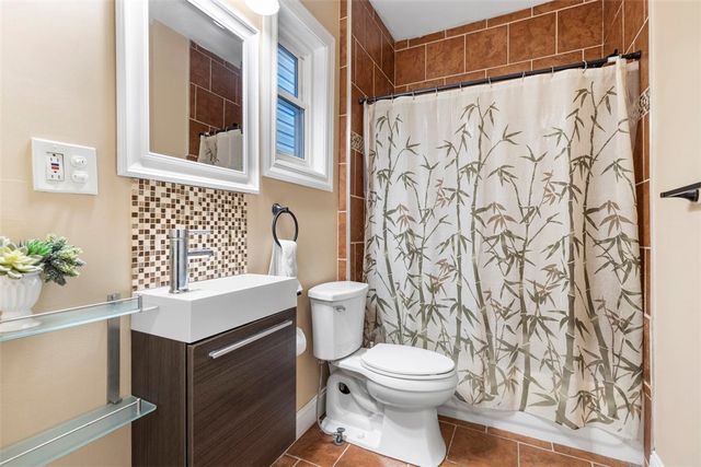 2818 Edwards Way, South Side, PA 15203