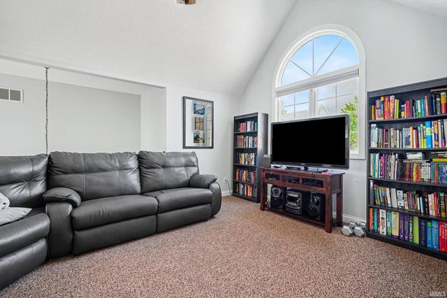 56 N Superior Avenue, Warsaw, IN 46582
