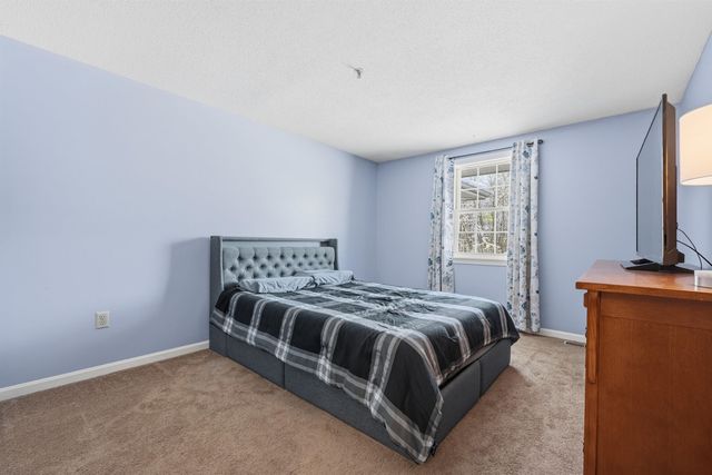 804 Elmwood Drive, Hudson, NH 03051