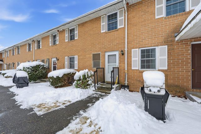 804 Elmwood Drive, Hudson, NH 03051