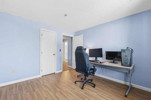 804 Elmwood Drive, Hudson, NH 03051