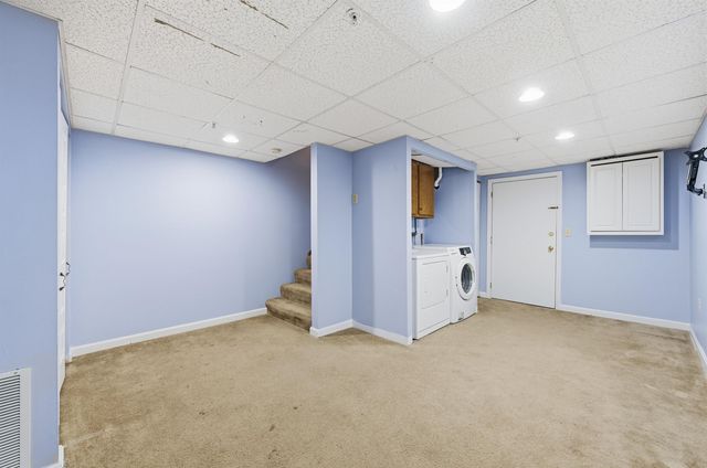 804 Elmwood Drive, Hudson, NH 03051