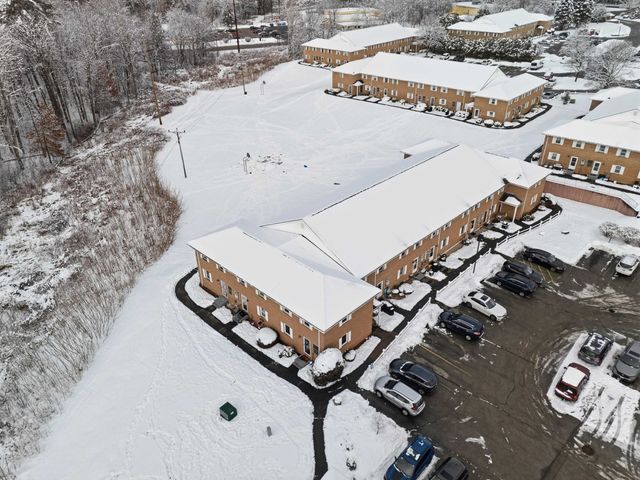 804 Elmwood Drive, Hudson, NH 03051