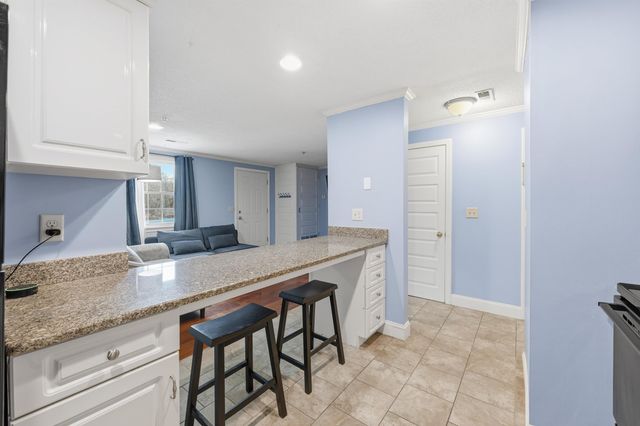 804 Elmwood Drive, Hudson, NH 03051