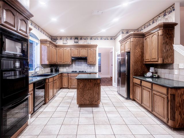 7205 Bettye Haun Drive, Plano, TX 75024
