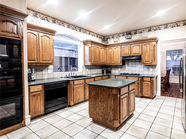 7205 Bettye Haun Drive, Plano, TX 75024