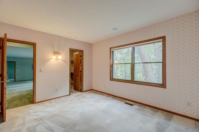 855 Eagle Ridge Lane, Stillwater, MN 55082