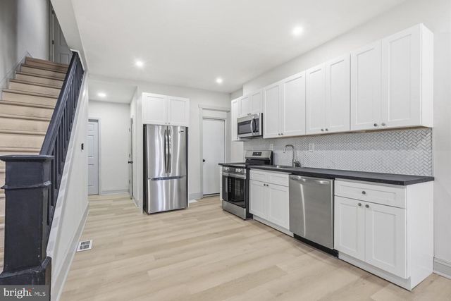 512 MCKEAN ST, Philadelphia, PA 19148