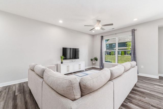 6406 Hamilton Woods Boulevard N, Westerville, OH 43081