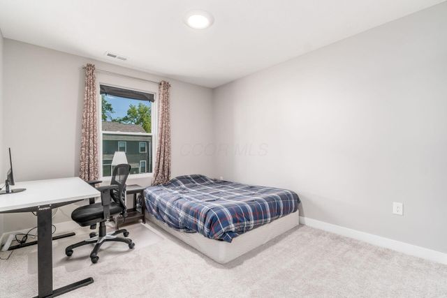 6406 Hamilton Woods Boulevard N, Westerville, OH 43081