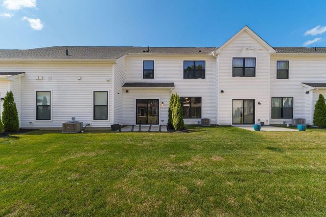 6406 Hamilton Woods Boulevard N, Westerville, OH 43081