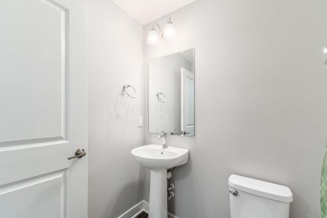 6406 Hamilton Woods Boulevard N, Westerville, OH 43081