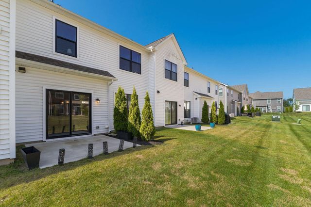 6406 Hamilton Woods Boulevard N, Westerville, OH 43081