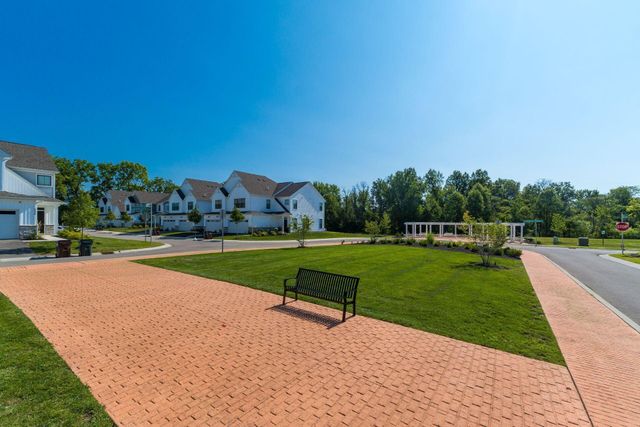 6406 Hamilton Woods Boulevard N, Westerville, OH 43081