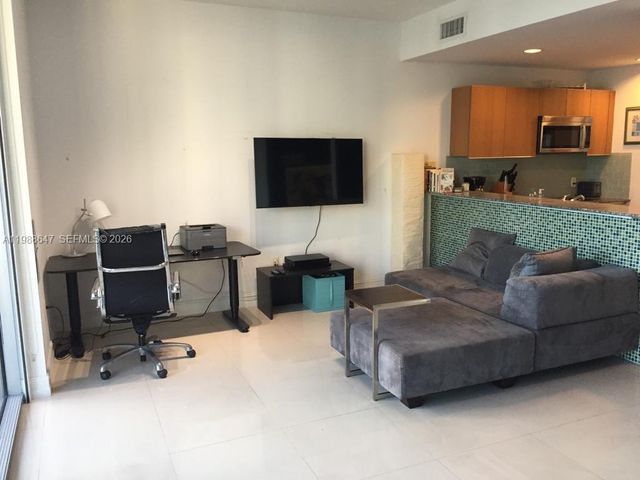 1060 Brickell Ave 2509, Miami, FL 33131