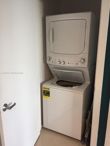 1060 Brickell Ave 2509, Miami, FL 33131