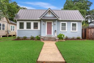 128 Hearthstone Dr, Baton Rouge, LA 70806