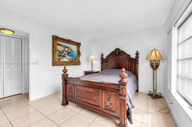 2800 N Palm Aire Dr 309, Pompano Beach, FL 33069