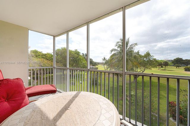 2800 N Palm Aire Dr 309, Pompano Beach, FL 33069