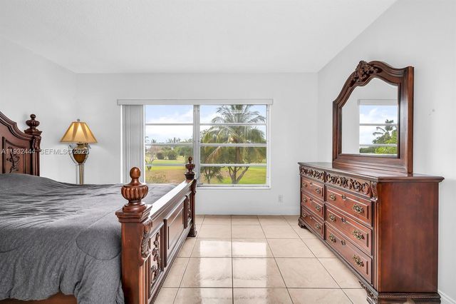 2800 N Palm Aire Dr 309, Pompano Beach, FL 33069