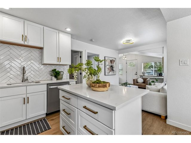 129 King St, Denver, CO 80219