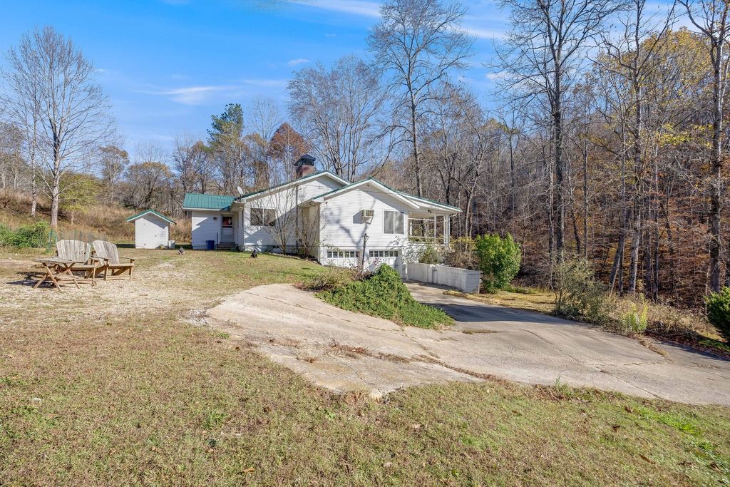 115 Buddy Nutt Rd, Lawrenceburg, TN 38464
