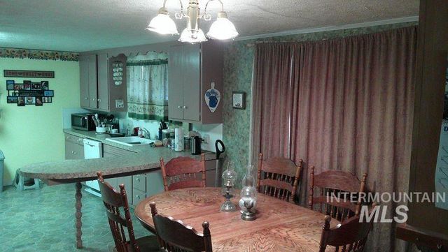 1205 Lawndale Dr., Twin Falls, ID 83301