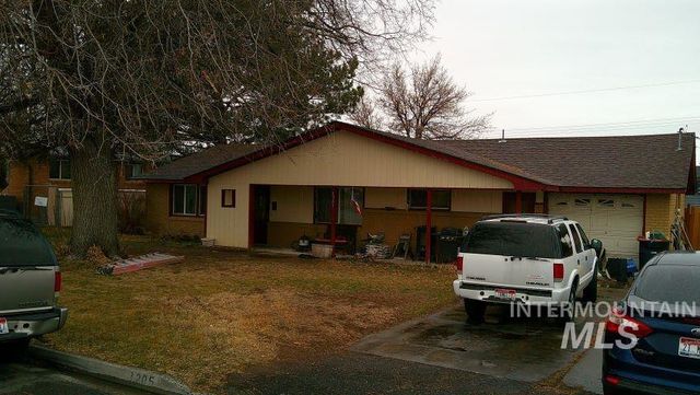 1205 Lawndale Dr., Twin Falls, ID 83301