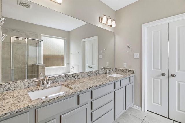 8802 Morning Glow Drive, Missouri City, TX 77459