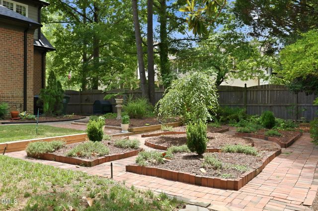 7305 Bay Hill Court, Raleigh, NC 27615