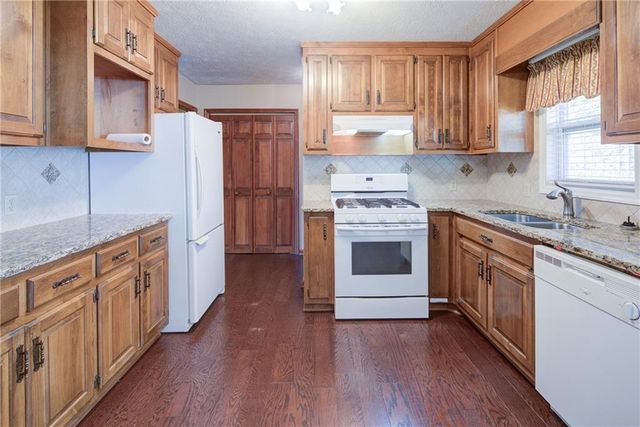 4920 Mccoy Circle, Cumming, GA 30040