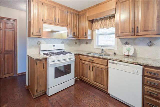 4920 Mccoy Circle, Cumming, GA 30040