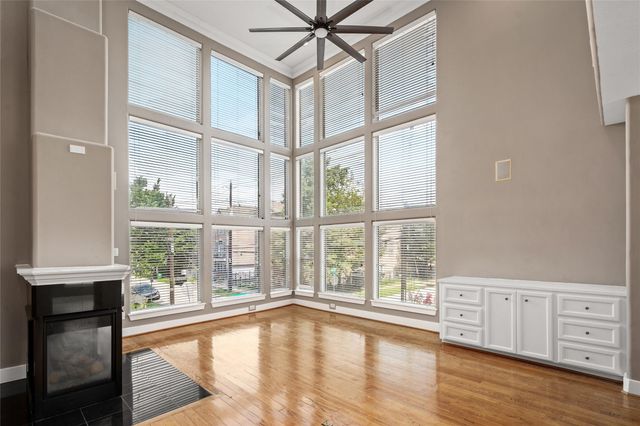 332 Asbury Street, Houston, TX 77007